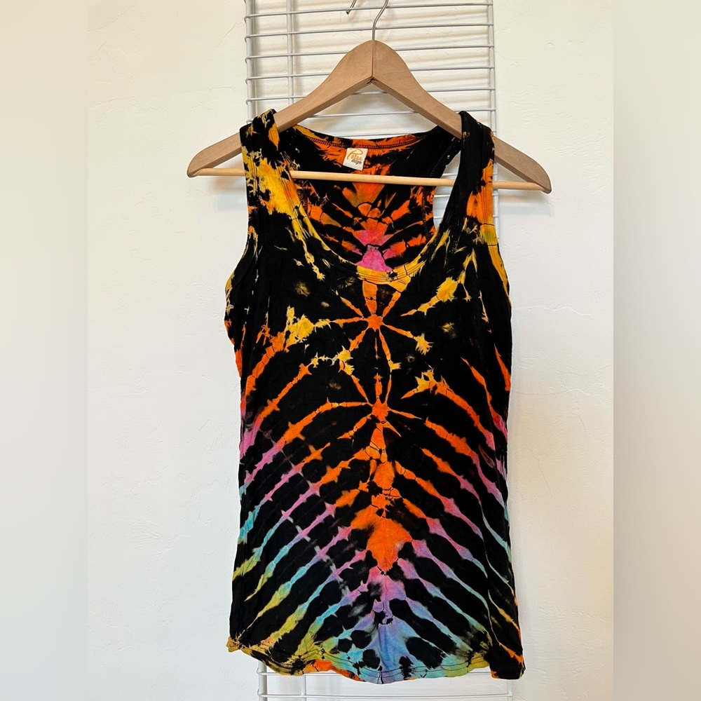 Patan tie dyed tank size L